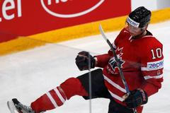 Radost Perryho v utkání Kanada - Kazachstán