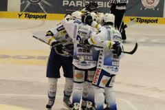 Finále play off (Pardubice vs. Kometa) radost