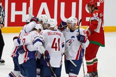 Radost francouzských hokejistů v zápase Francie - Bělorusko