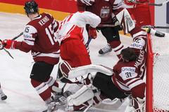 Masalskis padá na bránu v zápase Lotyšsko - Dánsko