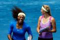 Serena Williamsová (vlevo) a Victoria Azarenková