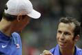 Tomáš Berdych s Radkem Štěpánkem při Davis Cupu se Srbskem (2012)