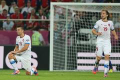 Milan Baroš a Petr Jiráček v utkání Ruska s Českou republikou v zíkladní skupině Eura 2012.