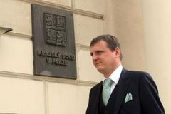 Soud s Bártou a Škárkou