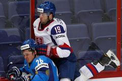 Střet Starosty a Savenkova v utkání Slovensko - Kazachstán