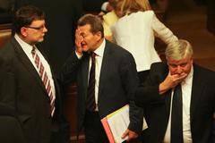 sněmovna hlasuje o vydání poslance Ratha k trestnímu stíhání