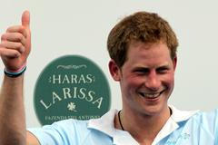 Prince Harry během zápasu v polu zachraňoval život