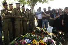 Pohřeb izraelského vojáka zabitého Palestincem