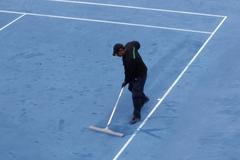 Úprava kurtu. Modrá antuka v Madridu