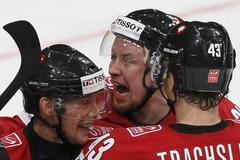 MS v hokeji 2012: Švýcarsko - Kazachstán (Ruthemann, Seger, Trachsler, radost)