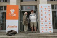 Jiří Dienstbier a Jan Švejnar v Ústí nad Labem