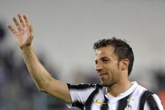 Alessandro del Piero slaví branku do sítě Lazia
