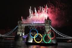 Proměna Tower Bridge pro zahajovací ceremoniál OH 2012 v Londýně.