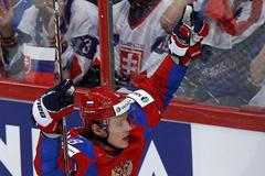 Sjomin se raduje z vyrovnávacího gólu ve finále MS Rusko - Slovensko