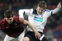 Český fotbalista Václav Pilař v dresu Viktorie Plzeň v utkání se Spartou Praha.