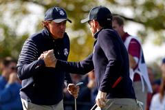 Golfový Ryder cup 2012 - 2. den Phil Mickelson a Keegan Bradley