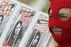 pussy riot - protest - praha