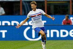 Fotbalista Sampdorie Janov Andrea Costa se raduje ze vstřelené branky