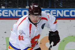 Hokejista Sparty Petr Tenkrát v přípravném utkání mezi Spartou Praha a pražským Lvem před sezónou 2012/13.