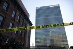 Foto: Jak loutky Ahmadínežáda a Asada křepčily u OSN v New Yorku