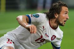 Petr Jiráček v utkání Ruska s Českou republikou v zíkladní skupině Eura 2012.