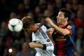 Vzdušný souboj Sergia Ramose s Lionelem Messim - El Clásico, španělský Superpohár