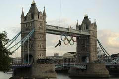 Olympijský oheň je v Londýně