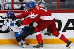 Novotného hit na Kiiskinena v zápase o třetí místo Finsko - Česko