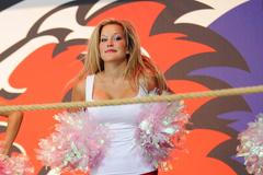 FOTO Sličné cheerleaders roztleskaly Lva k další výhře