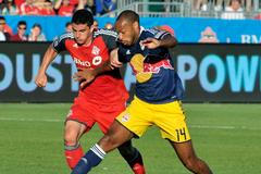 Video: Thierry Henry se v Americe trefil nůžkami