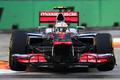 Lewis Hamilton na McLarenu při kvalifikaci na Velkou cenu Singapuru