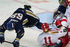 FOTO Hvězdy doma. Jágr padal na ústa, Červenka zářil