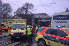 Srážka tramvaje a autobusu na Florenci