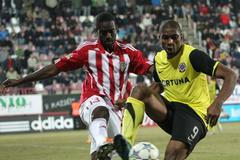 Kevin Lafrance a Leo Kweuke