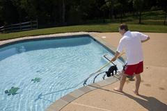 Čištění bazénu