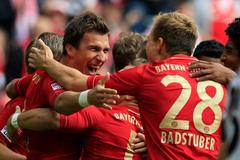 Bayern Mnichov se raduje z branky Mandžukiče