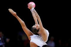 Moderní gymnastika na OH 2012 v Londýně.