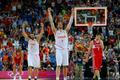 Španělští basketbalisté slaví postup do finále na olympijských hrách