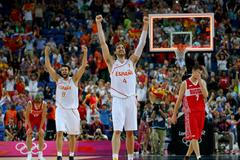 Španělští basketbalisté slaví postup do finále na olympijských hrách