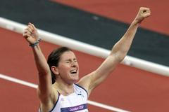 Česká překážkářka Zuzana Hejnová během bronzového finále OH 2012 v Londýně.