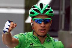 Slovenský cyklista Peter Sagan si dojel pro vítězství v Boulogne-sur-Mer během 99. Tour de France