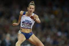 Denisa Rosolová v semifinále běhu na 400 metrů překážek na OH 2012