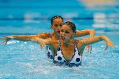 Španělské synchronizované plavkyně Ona Carbonellová a Andrea Fuentesová v kvalifikaci na OH 2012 v Londýně.