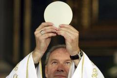 Arcibiskup Róbert Bezák