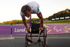 Bývalý italský jezdec formule 1 Alessandro Zanardi na paralympijských hrách