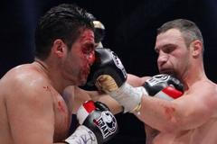 VIDEO Kličko seřezal dalšího soupeře do krve