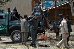 Při sebevražedném atentátu v Kábulu zahynulo nejméně šest lidí