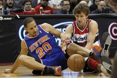 Basketbalista Jan Veselý při přípravném zápase NBA