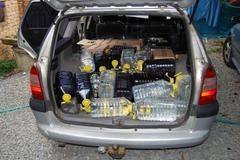 Sklad nelegálního alkoholu a griotka s metanolem