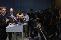 Policejní prezident Martin Červíček odpovídá na tiskové konferenci novinářům na otázky k aféře metanol.